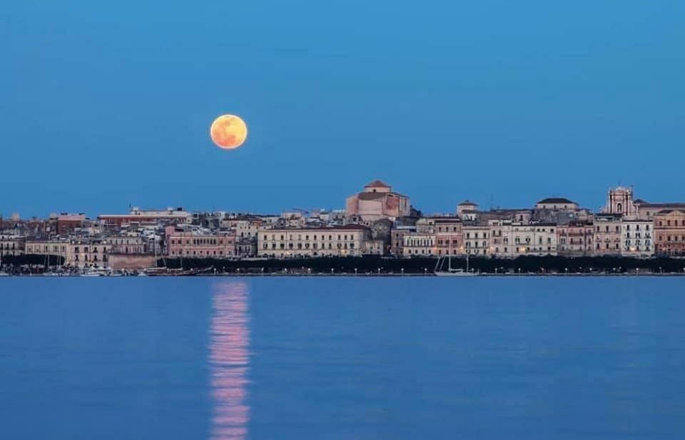 Siracusa Vacanze Сиракузы Экстерьер фото